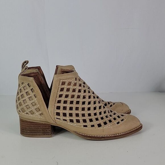 Jeffrey Campbell Taggart Open Weave Women's Booties - Picture 4 of 13